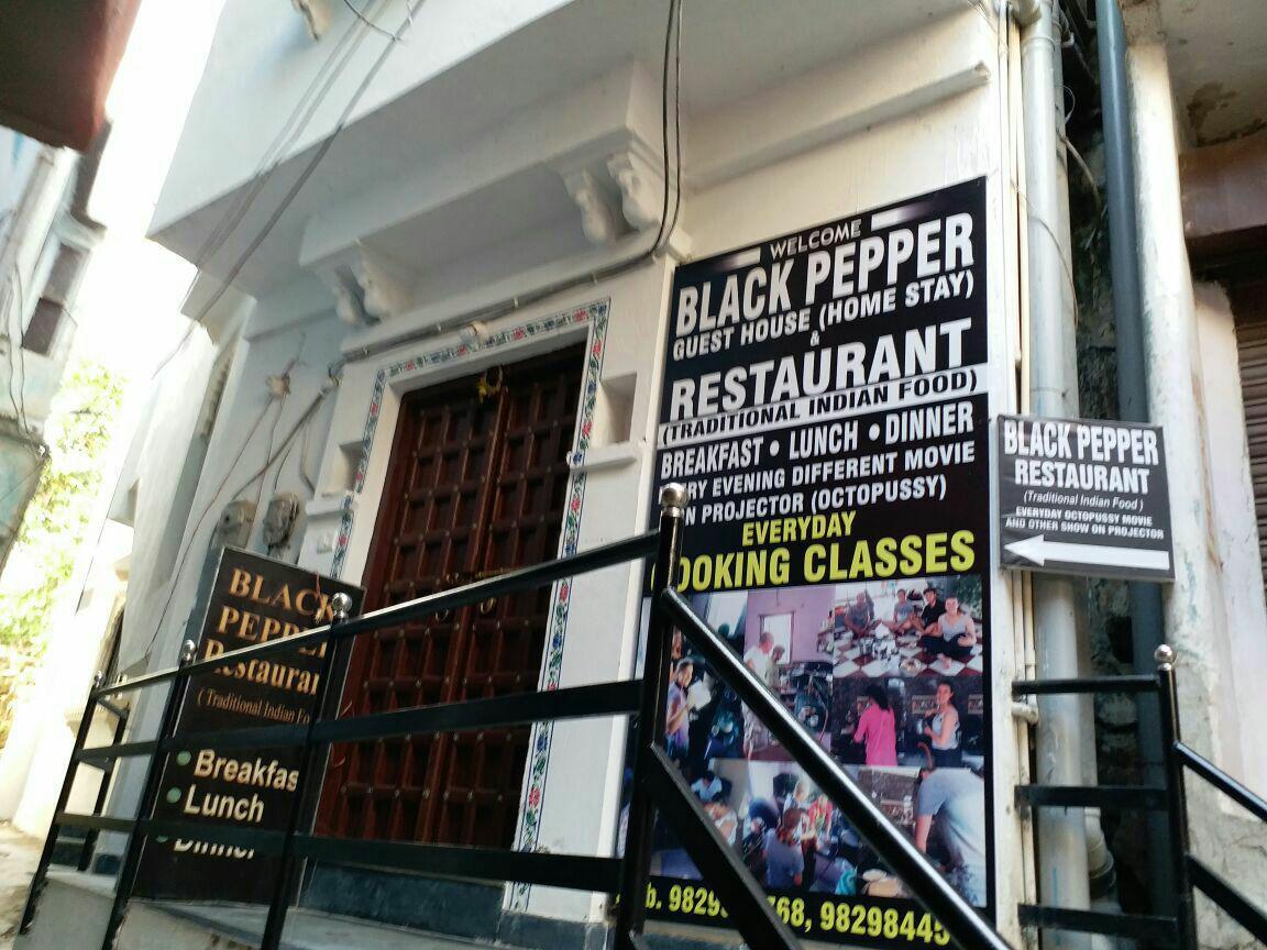 Black Pepper Home Stay Udaipur Kültér fotó